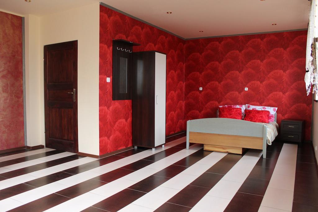 Pensjonat Agroturystyczny Pod Modrzewiem Bed & Breakfast Florczaki Oda fotoğraf