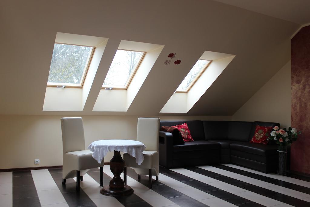 Pensjonat Agroturystyczny Pod Modrzewiem Bed & Breakfast Florczaki Oda fotoğraf