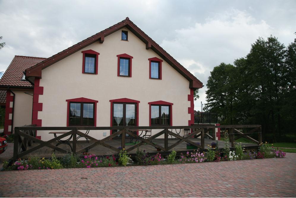 Pensjonat Agroturystyczny Pod Modrzewiem Bed & Breakfast Florczaki Dış mekan fotoğraf