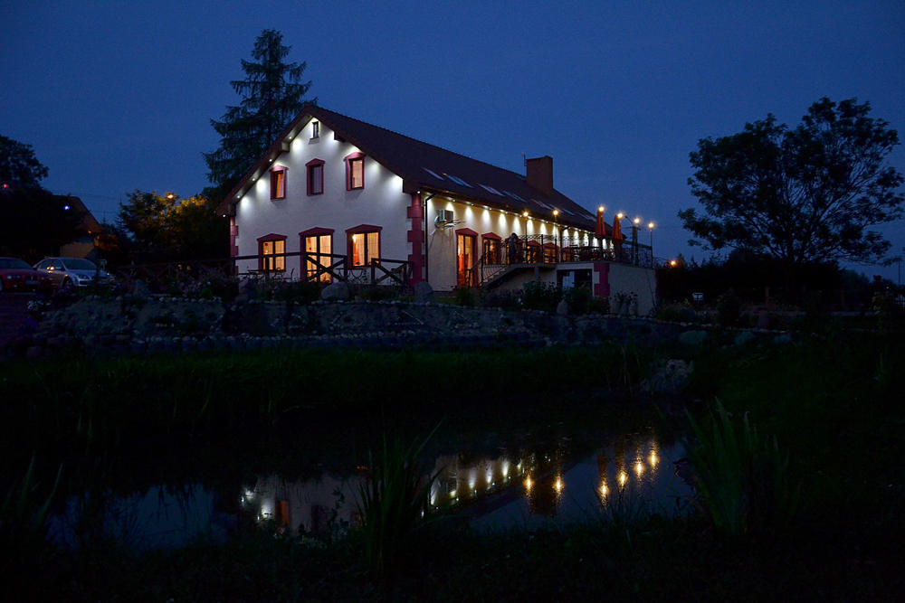Pensjonat Agroturystyczny Pod Modrzewiem Bed & Breakfast Florczaki Dış mekan fotoğraf