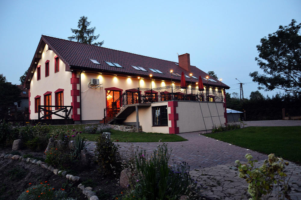 Pensjonat Agroturystyczny Pod Modrzewiem Bed & Breakfast Florczaki Dış mekan fotoğraf