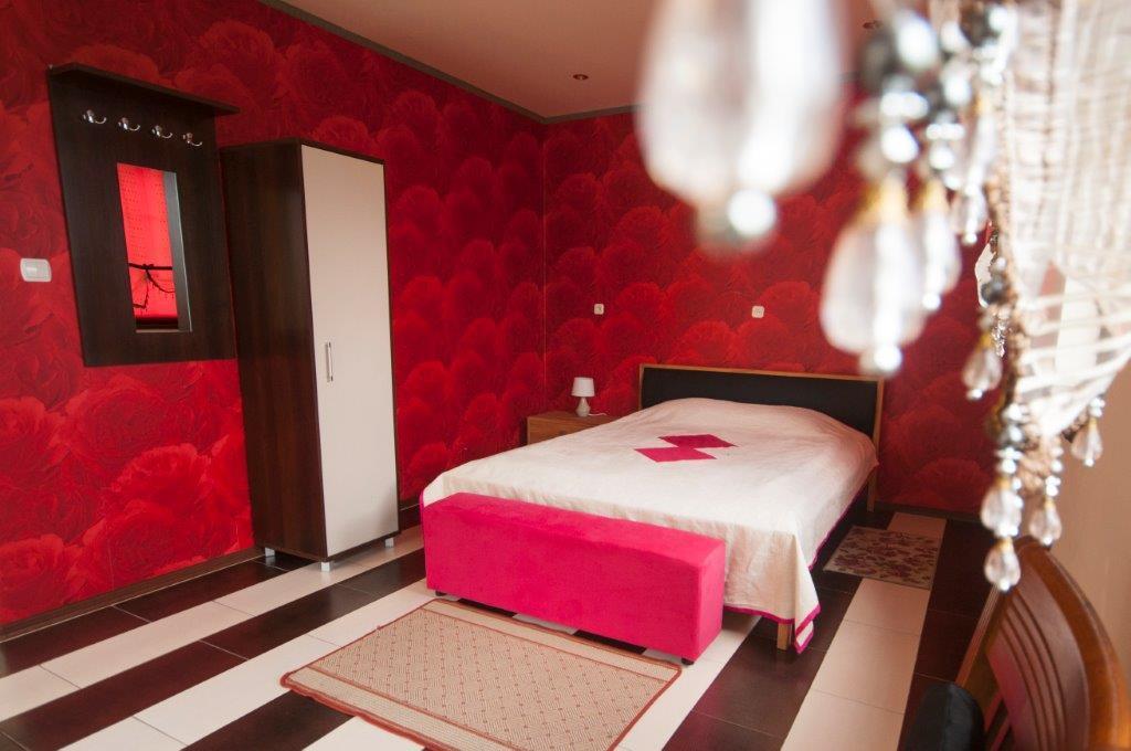 Pensjonat Agroturystyczny Pod Modrzewiem Bed & Breakfast Florczaki Dış mekan fotoğraf